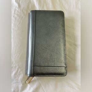 Rogue Industries | Zip Around Travel Leather Cell Phone Wallet | Silver